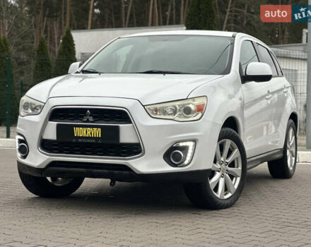 Белый Мицубиси Outlander Sport, объемом двигателя 2 л и пробегом 257 тыс. км за 10800 $, фото 1 на Automoto.ua