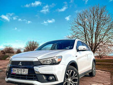 Міцубісі Outlander Sport 2016 у Херсоні на Automoto.ua Білий Міцубісі Outlander Sport, об'ємом двигуна 2.36 л та пробігом 275 тис. км за 14450 $, фото 1 на Automoto.ua