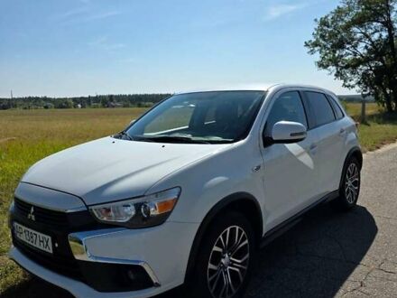 Белый Мицубиси Outlander Sport, объемом двигателя 2 л и пробегом 107 тыс. км за 13200 $, фото 1 на Automoto.ua