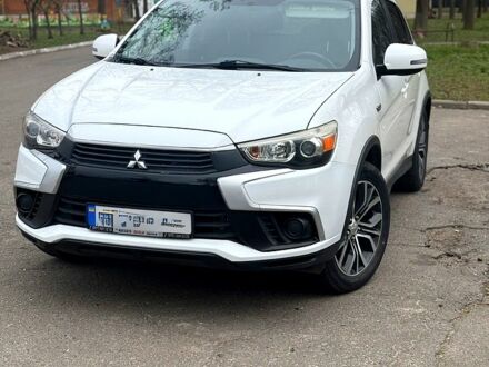 Мицубиси Outlander Sport 2017 в Полтаве на Automoto.ua Белый Мицубиси Outlander Sport, объемом двигателя 20 л и пробегом 118 тыс. км за 13500 $, фото 1 на Automoto.ua