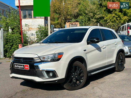 Белый Мицубиси Outlander Sport, объемом двигателя 2.4 л и пробегом 101 тыс. км за 12580 $, фото 1 на Automoto.ua