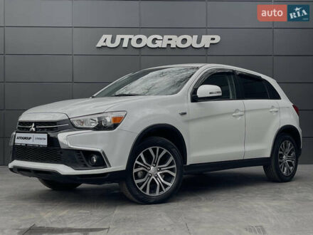 Мицубиси Outlander Sport 2018 в Одессе на Automoto.ua Белый Мицубиси Outlander Sport, объемом двигателя 2 л и пробегом 53 тыс. км за 14200 $, фото 1 на Automoto.ua