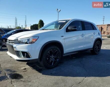 Белый Мицубиси Outlander Sport, объемом двигателя 2 л и пробегом 154 тыс. км за 1500 $, фото 1 на Automoto.ua