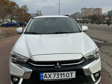 Білий Міцубісі Outlander Sport, об'ємом двигуна 2.36 л та пробігом 75 тис. км за 15500 $, фото 1 на Automoto.ua