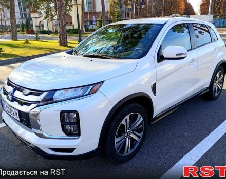 Белый Мицубиси Outlander Sport, объемом двигателя 2 л и пробегом 90 тыс. км за 16500 $, фото 1 на Automoto.ua