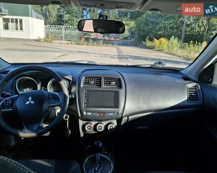 Черный Мицубиси Outlander Sport, объемом двигателя 1.97 л и пробегом 80 тыс. км за 12000 $, фото 2 на Automoto.ua