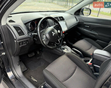 Черный Мицубиси Outlander Sport, объемом двигателя 2 л и пробегом 90 тыс. км за 11900 $, фото 11 на Automoto.ua