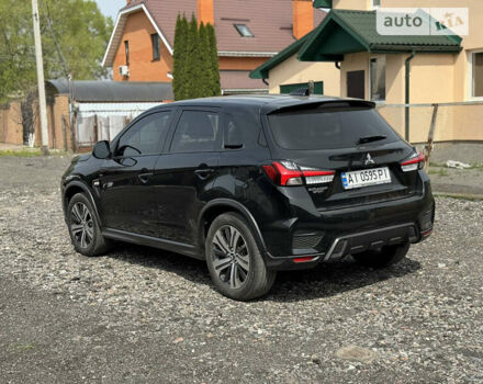 Чорний Міцубісі Outlander Sport, об'ємом двигуна 2 л та пробігом 27 тис. км за 17800 $, фото 4 на Automoto.ua