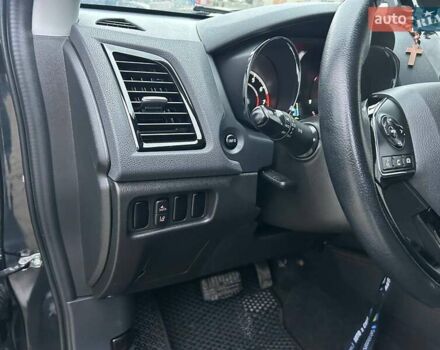 Черный Мицубиси Outlander Sport, объемом двигателя 2 л и пробегом 147 тыс. км за 19200 $, фото 13 на Automoto.ua