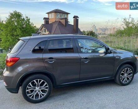 Мицубиси Outlander Sport 2019 в Киеве на Automoto.ua Коричневый Мицубиси Outlander Sport, объемом двигателя 2 л и пробегом 101 тыс. км за 14200 $, фото 3 на Automoto.ua