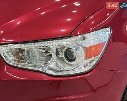 Красный Мицубиси Outlander Sport, объемом двигателя 2 л и пробегом 99 тыс. км за 11999 $, фото 7 на Automoto.ua