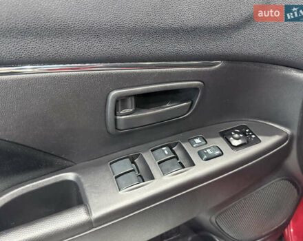 Красный Мицубиси Outlander Sport, объемом двигателя 2 л и пробегом 99 тыс. км за 11999 $, фото 36 на Automoto.ua