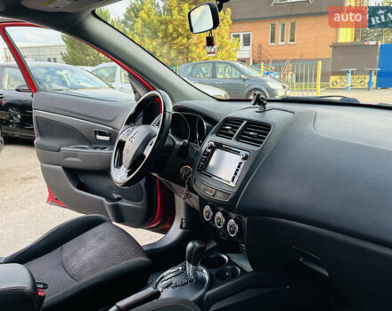 Красный Мицубиси Outlander Sport, объемом двигателя 2 л и пробегом 127 тыс. км за 12499 $, фото 35 на Automoto.ua