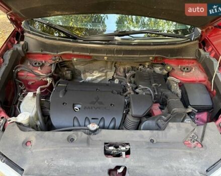 Червоний Міцубісі Outlander Sport, об'ємом двигуна 2.4 л та пробігом 177 тис. км за 17000 $, фото 8 на Automoto.ua