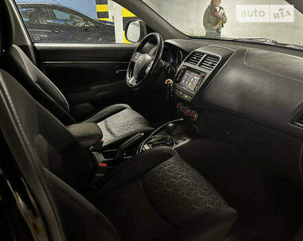 Мицубиси Outlander Sport, объемом двигателя 2 л и пробегом 71 тыс. км за 20500 $, фото 6 на Automoto.ua