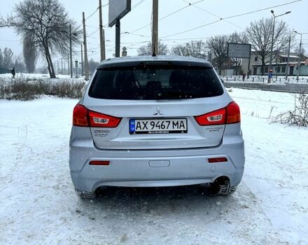 Серый Мицубиси Outlander Sport, объемом двигателя 2 л и пробегом 217 тыс. км за 10400 $, фото 5 на Automoto.ua