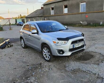 Серый Мицубиси Outlander Sport, объемом двигателя 2 л и пробегом 189 тыс. км за 11200 $, фото 3 на Automoto.ua