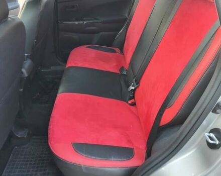 Серый Мицубиси Outlander Sport, объемом двигателя 2 л и пробегом 189 тыс. км за 11200 $, фото 4 на Automoto.ua