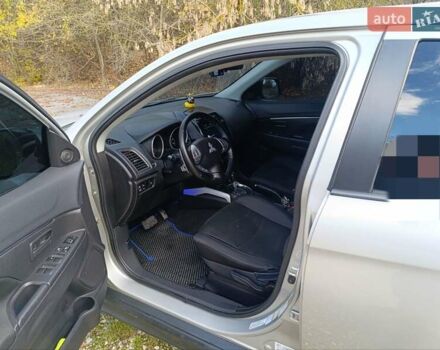 Серый Мицубиси Outlander Sport, объемом двигателя 2 л и пробегом 145 тыс. км за 11200 $, фото 2 на Automoto.ua