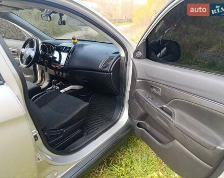 Серый Мицубиси Outlander Sport, объемом двигателя 2 л и пробегом 145 тыс. км за 11200 $, фото 11 на Automoto.ua