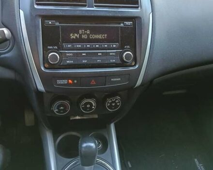 Серый Мицубиси Outlander Sport, объемом двигателя 2 л и пробегом 169 тыс. км за 8800 $, фото 9 на Automoto.ua