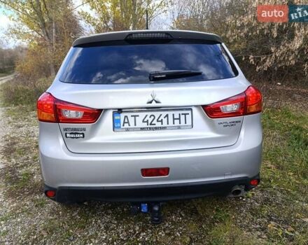 Серый Мицубиси Outlander Sport, объемом двигателя 2 л и пробегом 145 тыс. км за 11200 $, фото 7 на Automoto.ua