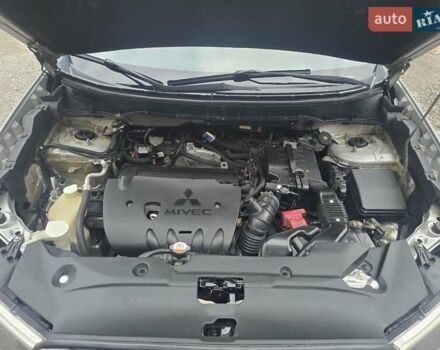 Серый Мицубиси Outlander Sport, объемом двигателя 2 л и пробегом 248 тыс. км за 9999 $, фото 2 на Automoto.ua