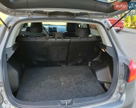 Серый Мицубиси Outlander Sport, объемом двигателя 2 л и пробегом 169 тыс. км за 8800 $, фото 5 на Automoto.ua