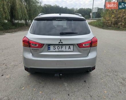 Серый Мицубиси Outlander Sport, объемом двигателя 2 л и пробегом 248 тыс. км за 9999 $, фото 4 на Automoto.ua