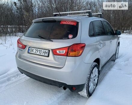 Серый Мицубиси Outlander Sport, объемом двигателя 2 л и пробегом 75 тыс. км за 12400 $, фото 18 на Automoto.ua