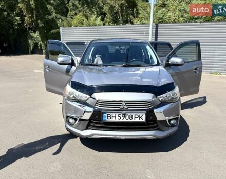Серый Мицубиси Outlander Sport, объемом двигателя 2 л и пробегом 165 тыс. км за 14000 $, фото 5 на Automoto.ua