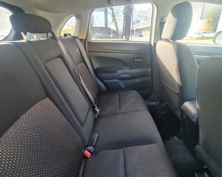 Сірий Міцубісі Outlander Sport, об'ємом двигуна 2 л та пробігом 140 тис. км за 12900 $, фото 2 на Automoto.ua