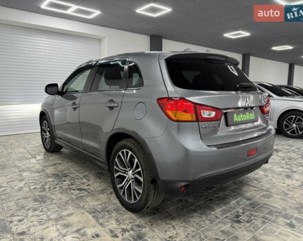 Серый Мицубиси Outlander Sport, объемом двигателя 2 л и пробегом 105 тыс. км за 12900 $, фото 6 на Automoto.ua