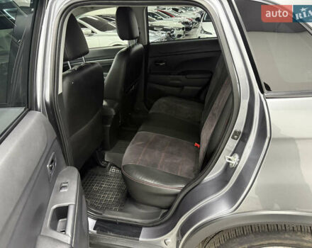 Серый Мицубиси Outlander Sport, объемом двигателя 2 л и пробегом 105 тыс. км за 12900 $, фото 23 на Automoto.ua