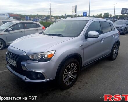 Серый Мицубиси Outlander Sport, объемом двигателя 2 л и пробегом 120 тыс. км за 11700 $, фото 1 на Automoto.ua