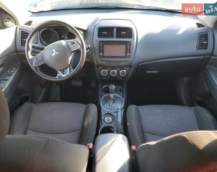 Серый Мицубиси Outlander Sport, объемом двигателя 2.4 л и пробегом 172 тыс. км за 1400 $, фото 7 на Automoto.ua
