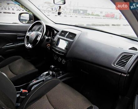 Серый Мицубиси Outlander Sport, объемом двигателя 2 л и пробегом 120 тыс. км за 11700 $, фото 15 на Automoto.ua
