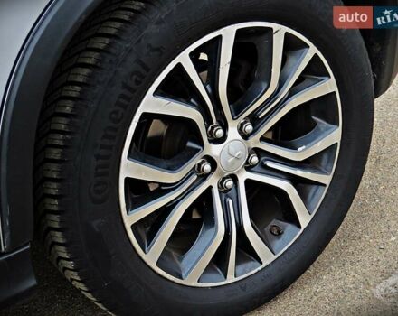 Серый Мицубиси Outlander Sport, объемом двигателя 2 л и пробегом 120 тыс. км за 11700 $, фото 4 на Automoto.ua