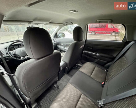 Серый Мицубиси Outlander Sport, объемом двигателя 2 л и пробегом 172 тыс. км за 12700 $, фото 25 на Automoto.ua