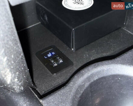 Серый Мицубиси Outlander Sport, объемом двигателя 2 л и пробегом 105 тыс. км за 12900 $, фото 16 на Automoto.ua