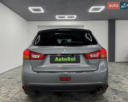 Серый Мицубиси Outlander Sport, объемом двигателя 2 л и пробегом 105 тыс. км за 12900 $, фото 5 на Automoto.ua