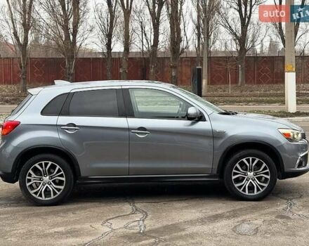 Серый Мицубиси Outlander Sport, объемом двигателя 2 л и пробегом 92 тыс. км за 12400 $, фото 3 на Automoto.ua