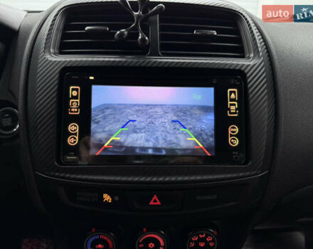 Серый Мицубиси Outlander Sport, объемом двигателя 2 л и пробегом 105 тыс. км за 12900 $, фото 14 на Automoto.ua