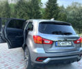 Серый Мицубиси Outlander Sport, объемом двигателя 2 л и пробегом 151 тыс. км за 13000 $, фото 2 на Automoto.ua