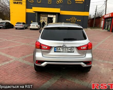 Серый Мицубиси Outlander Sport, объемом двигателя 2.4 л и пробегом 121 тыс. км за 14800 $, фото 3 на Automoto.ua