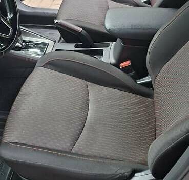 Серый Мицубиси Outlander Sport, объемом двигателя 2 л и пробегом 69 тыс. км за 15000 $, фото 8 на Automoto.ua