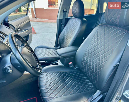 Серый Мицубиси Outlander Sport, объемом двигателя 2 л и пробегом 71 тыс. км за 13900 $, фото 23 на Automoto.ua