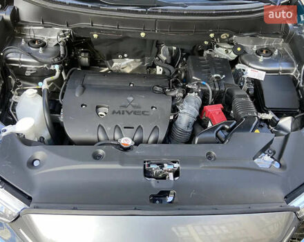 Серый Мицубиси Outlander Sport, объемом двигателя 2 л и пробегом 72 тыс. км за 16900 $, фото 19 на Automoto.ua