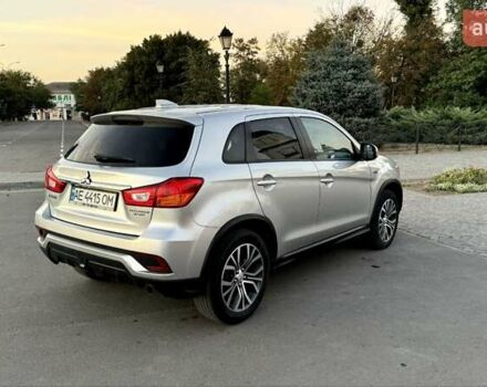 Серый Мицубиси Outlander Sport, объемом двигателя 2 л и пробегом 80 тыс. км за 13700 $, фото 3 на Automoto.ua