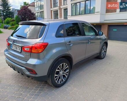 Серый Мицубиси Outlander Sport, объемом двигателя 2 л и пробегом 107 тыс. км за 12200 $, фото 4 на Automoto.ua